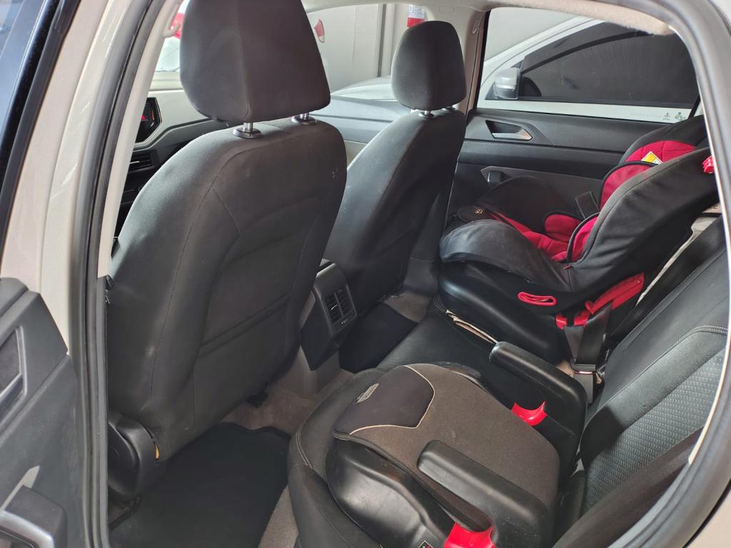 VOLKSWAGEN Polo Hatch - Foto