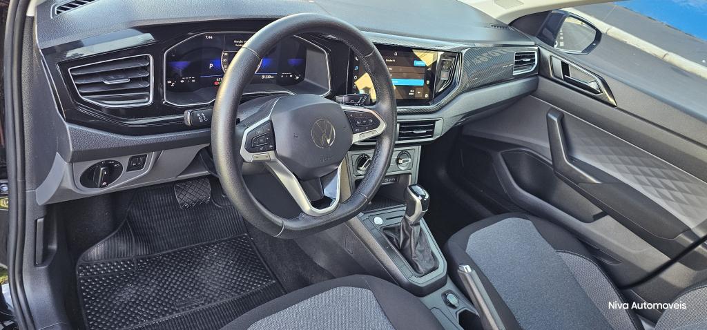 VOLKSWAGEN Polo Hatch - Foto