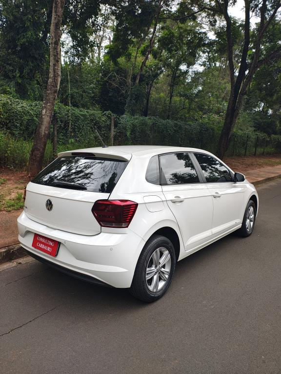 VOLKSWAGEN Polo Hatch - Foto