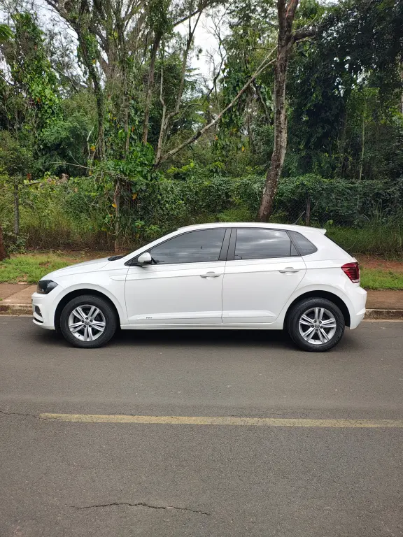 VOLKSWAGEN Polo Hatch - Foto