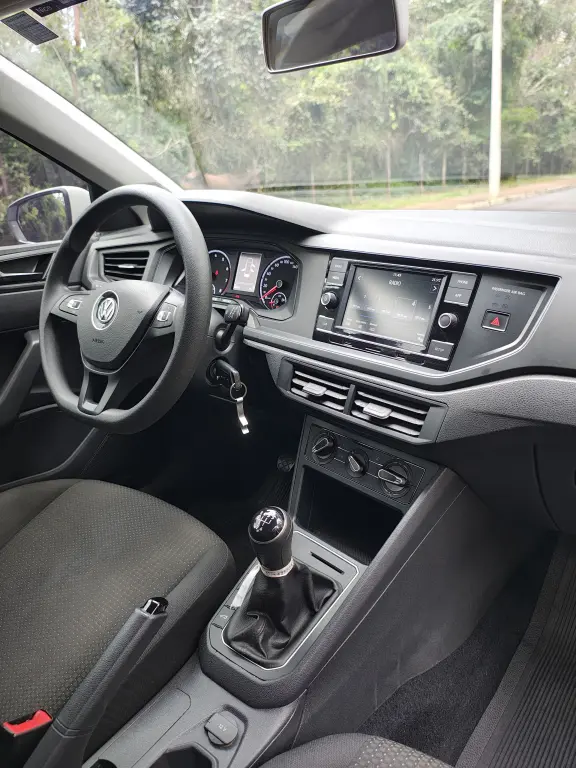 VOLKSWAGEN Polo Hatch - Foto