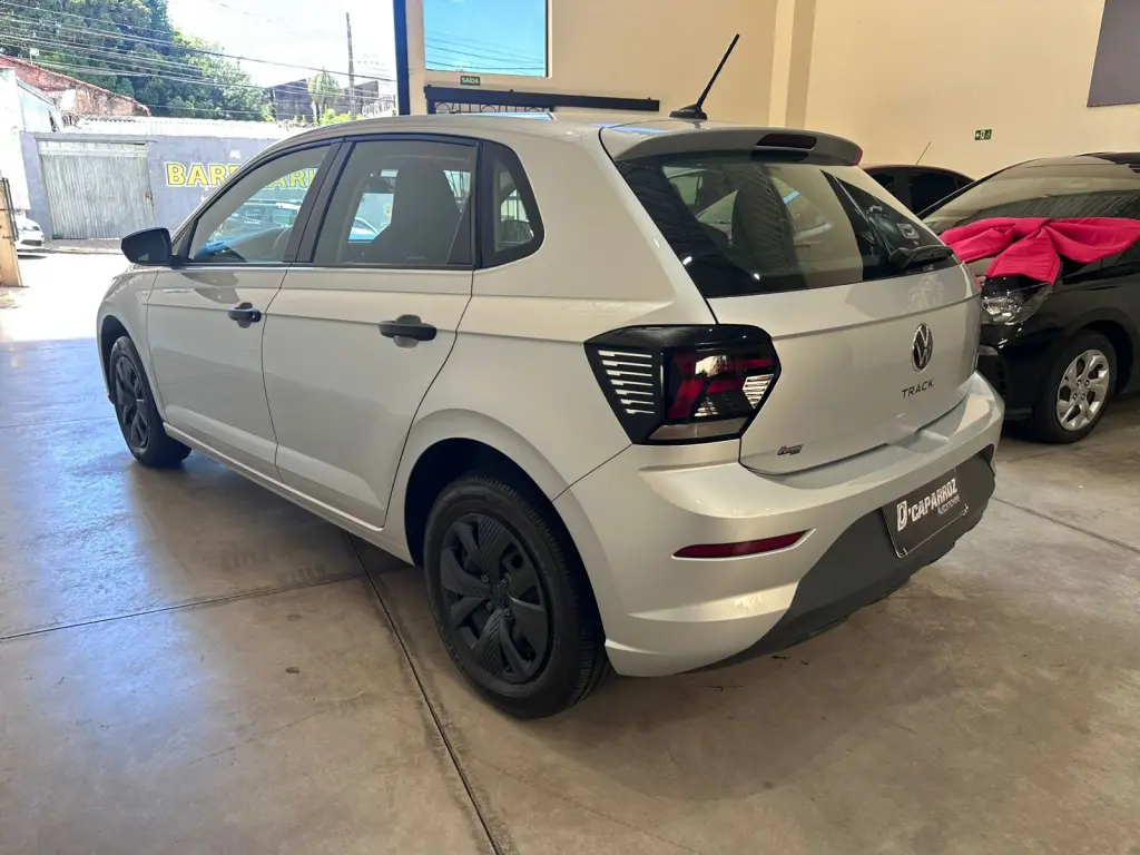 VOLKSWAGEN Polo Hatch - Foto