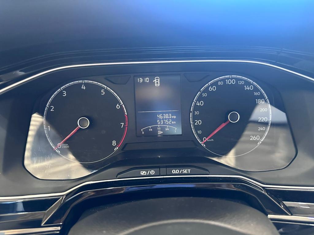 VOLKSWAGEN Polo Hatch - Foto