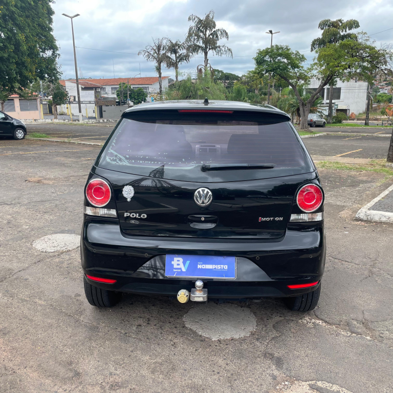 VOLKSWAGEN Polo Hatch - Foto