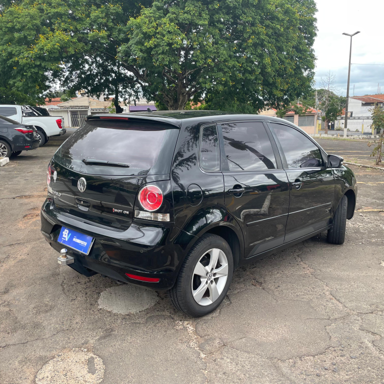 VOLKSWAGEN Polo Hatch - Foto
