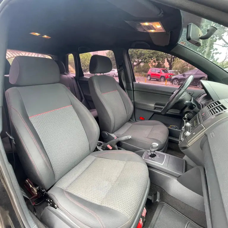 VOLKSWAGEN Polo Hatch - Foto