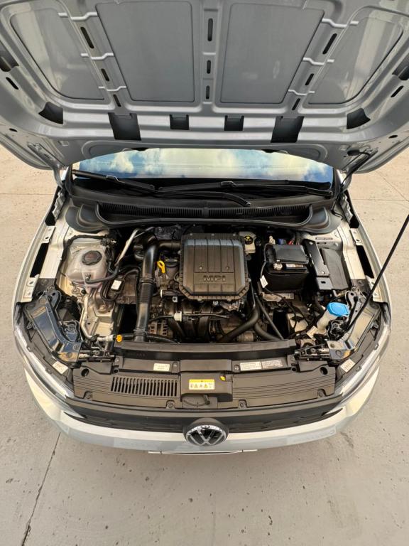 VOLKSWAGEN Polo Hatch - Foto