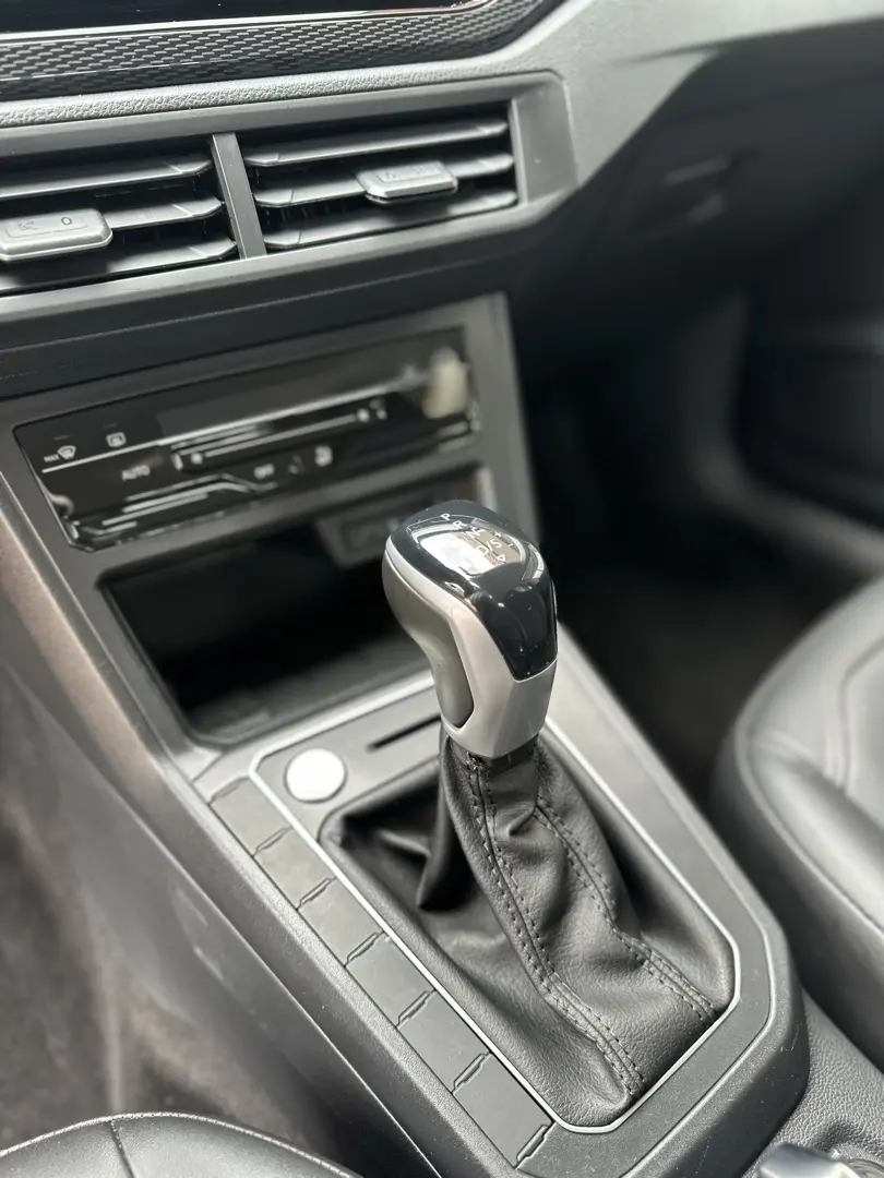 VOLKSWAGEN Polo Hatch - Foto