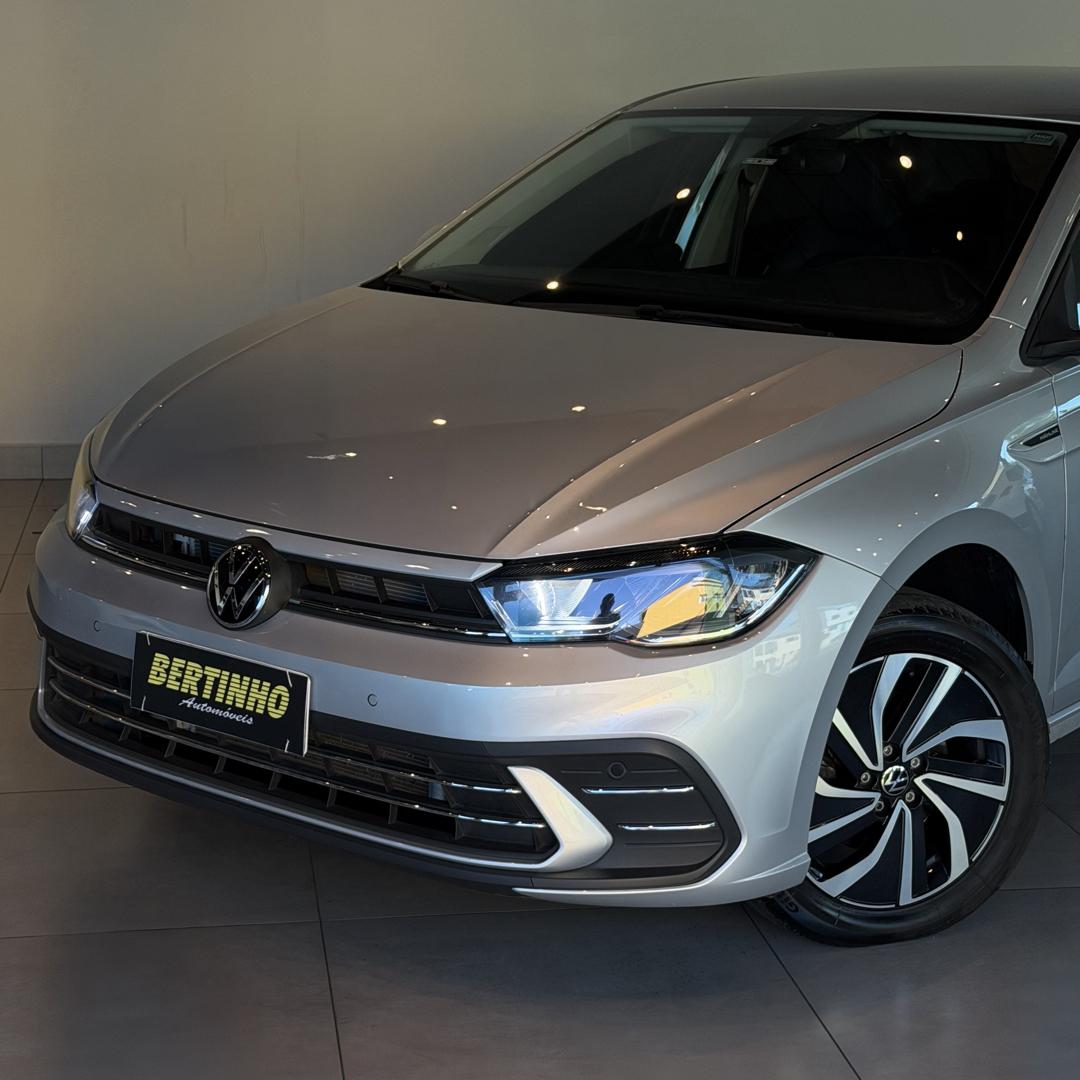 VOLKSWAGEN Polo Hatch - Foto