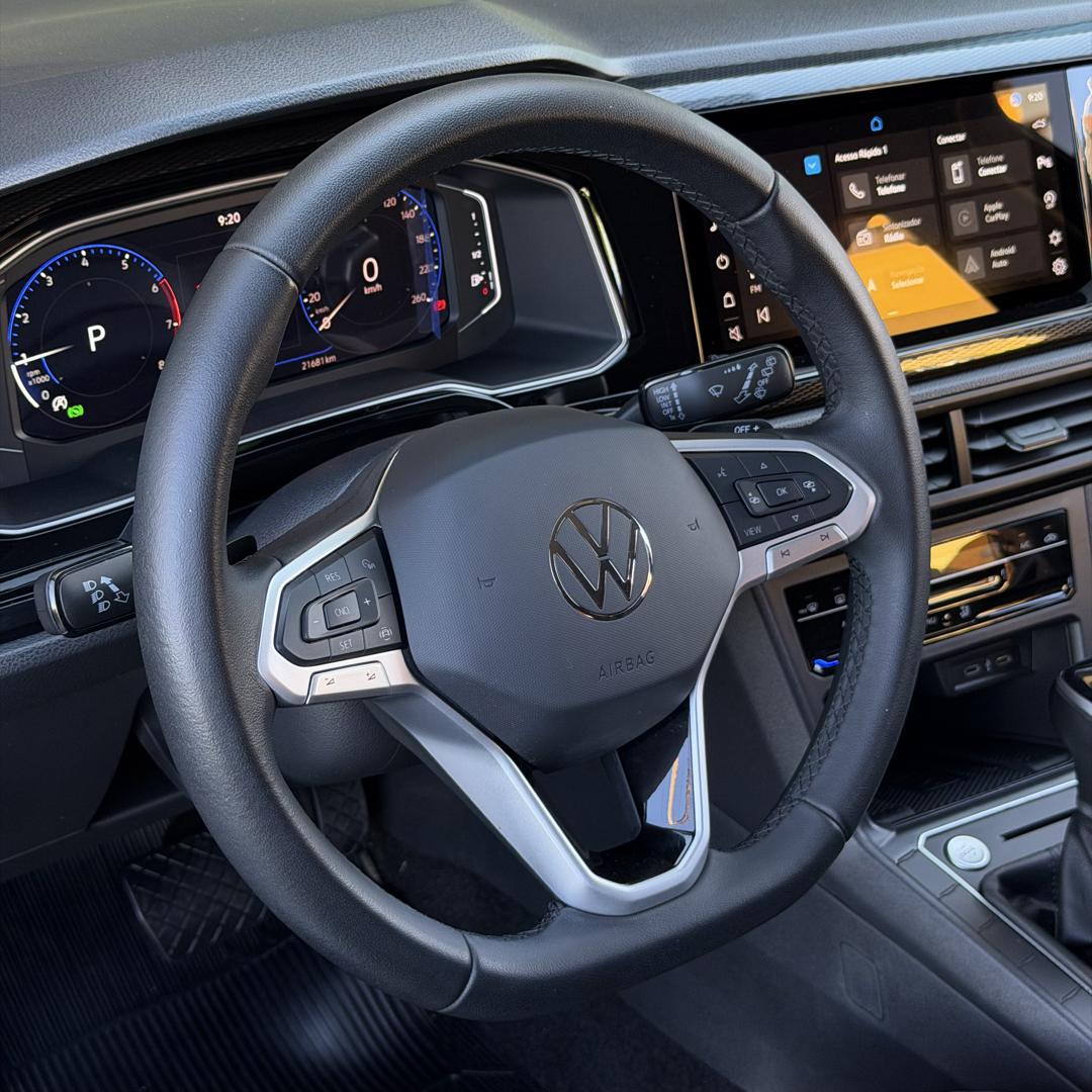 VOLKSWAGEN Polo Hatch - Foto