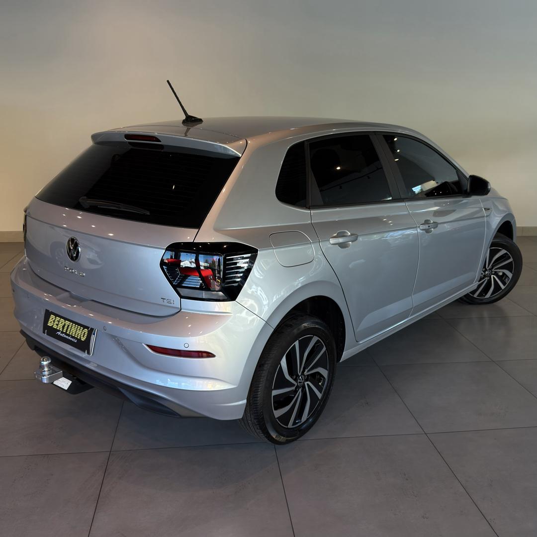 VOLKSWAGEN Polo Hatch - Foto