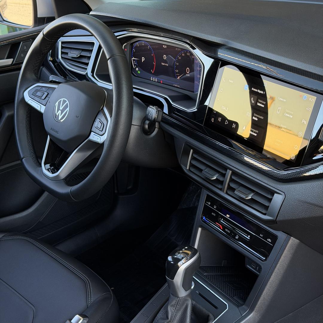 VOLKSWAGEN Polo Hatch - Foto