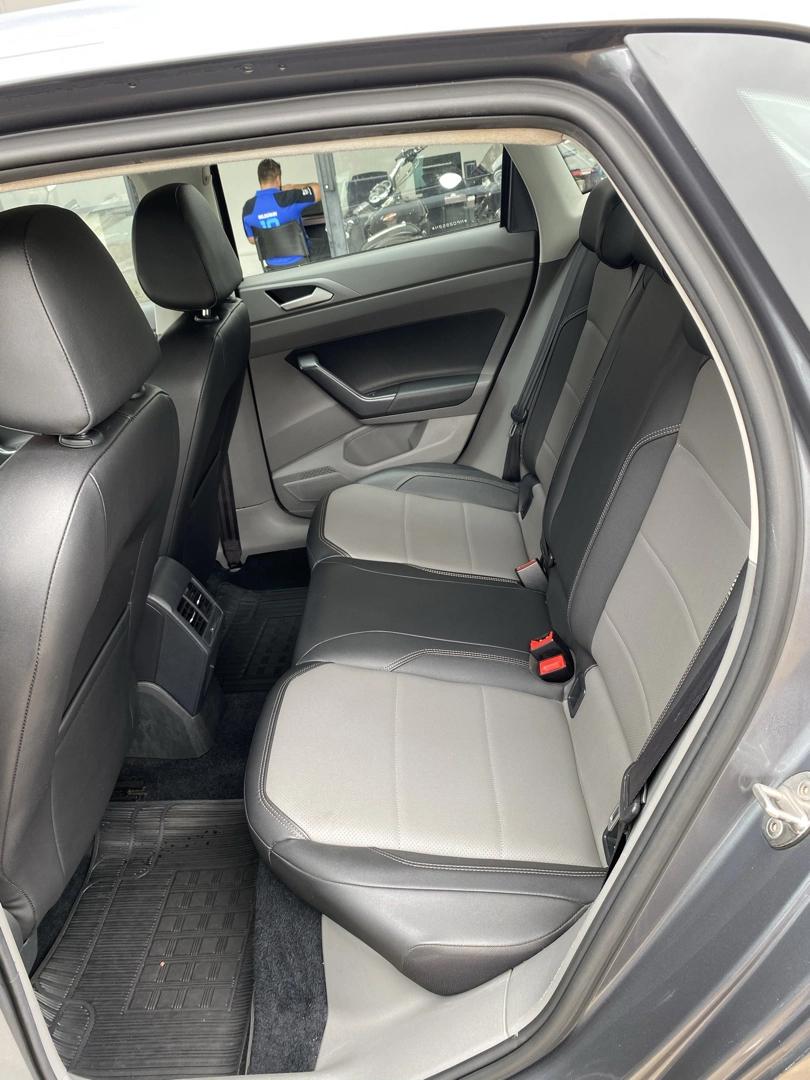 VOLKSWAGEN Polo Hatch - Foto