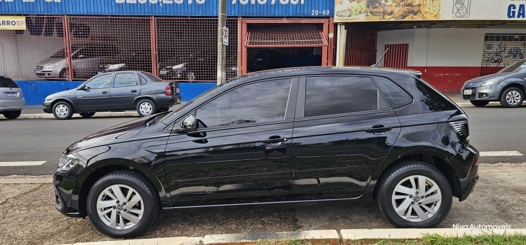 VOLKSWAGEN Polo Hatch - Foto