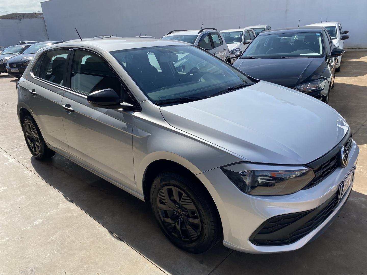 VOLKSWAGEN Polo Hatch - Foto