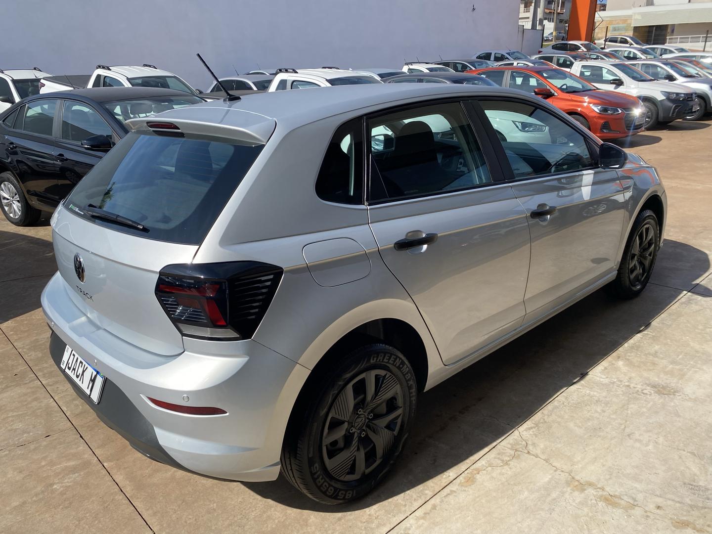 VOLKSWAGEN Polo Hatch - Foto