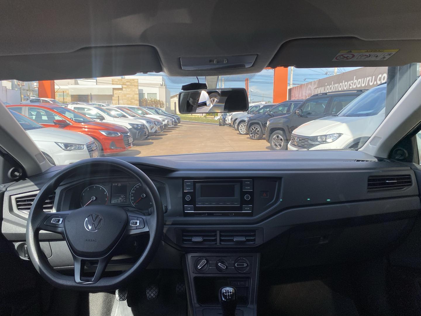 VOLKSWAGEN Polo Hatch - Foto