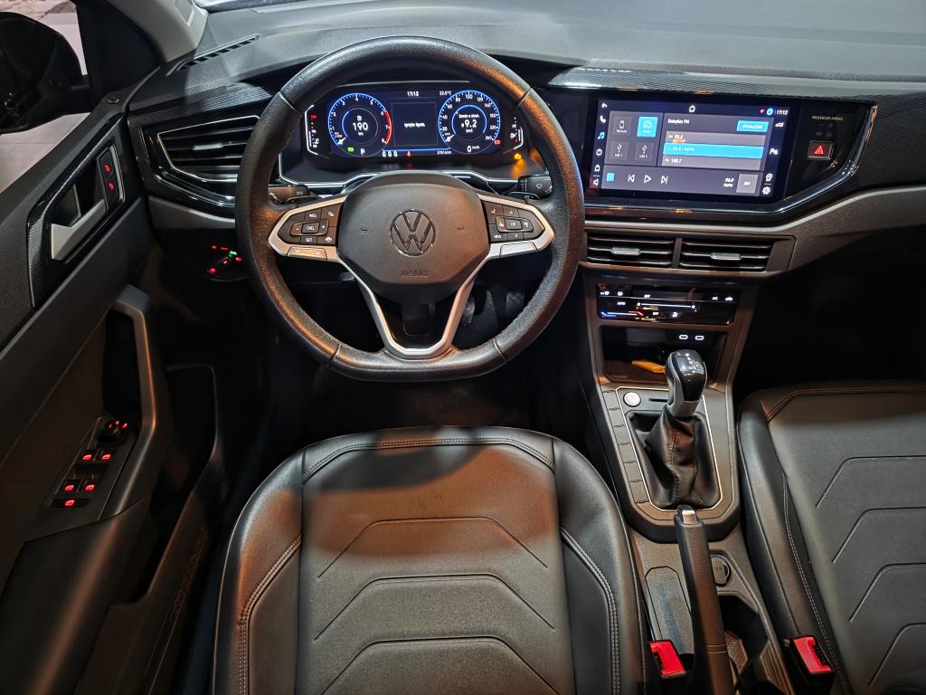 VOLKSWAGEN Polo Hatch - Foto