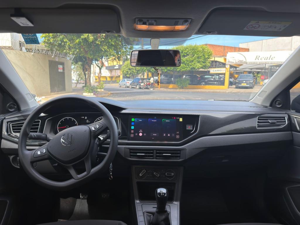 VOLKSWAGEN Polo Hatch - Foto