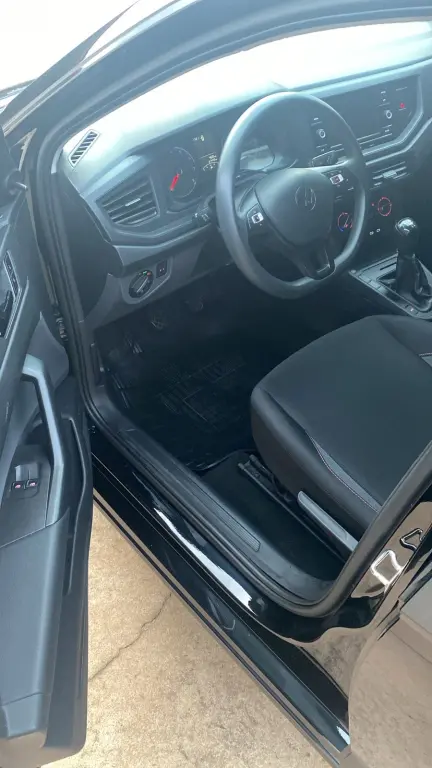 VOLKSWAGEN Polo Hatch - Foto