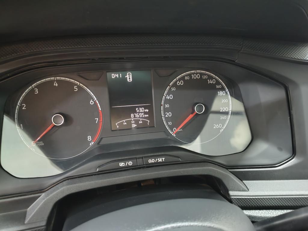 VOLKSWAGEN Polo Hatch - Foto