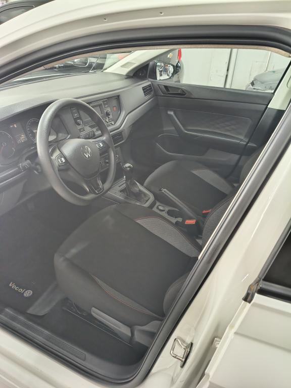 VOLKSWAGEN Polo Hatch - Foto