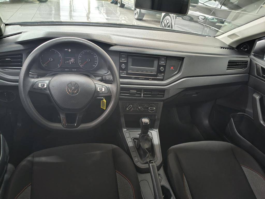 VOLKSWAGEN Polo Hatch - Foto