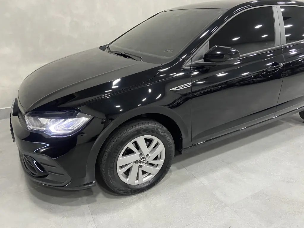 VOLKSWAGEN Polo Hatch - Foto