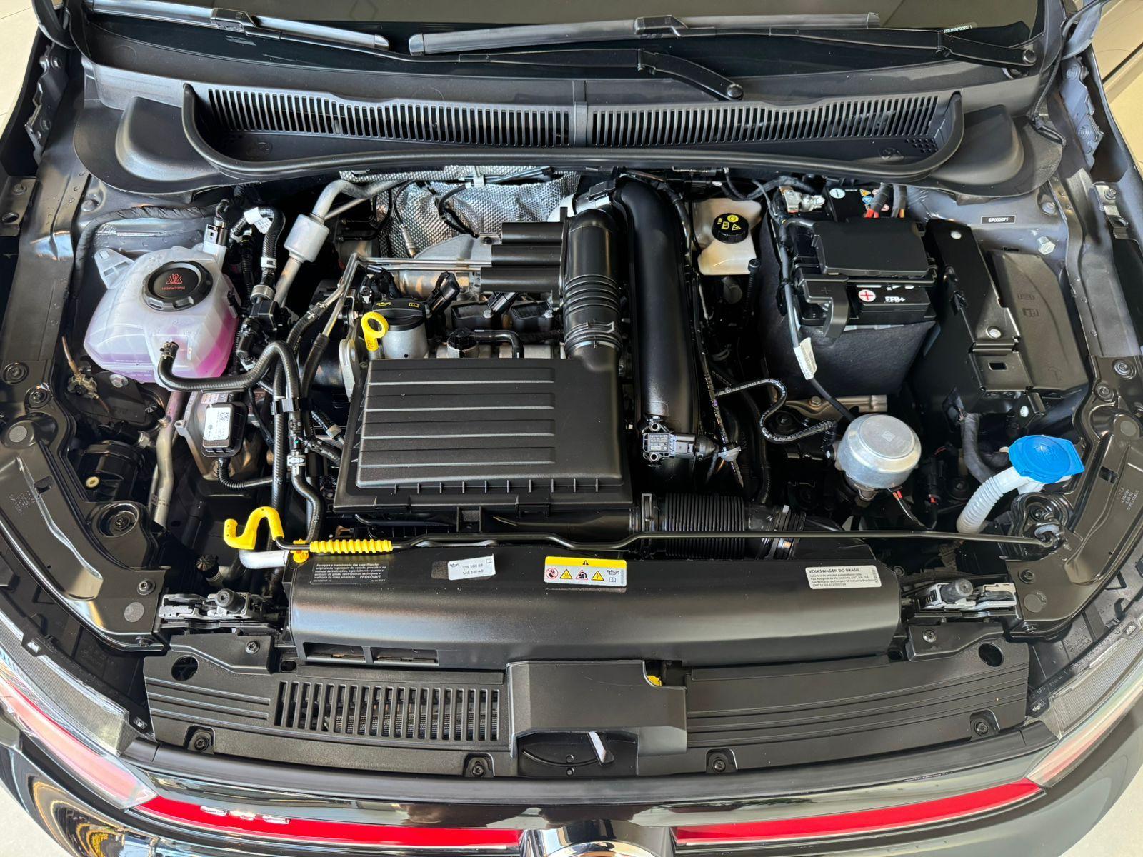 VOLKSWAGEN Polo Hatch - Foto
