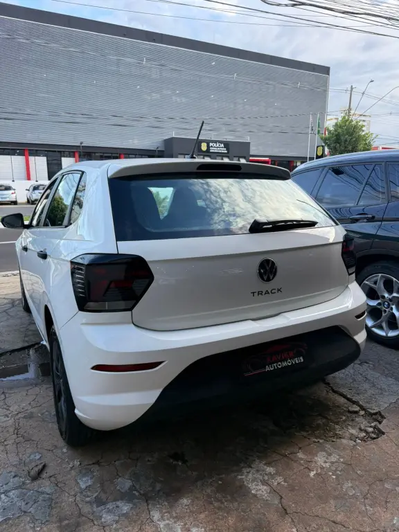 VOLKSWAGEN Polo Hatch - Foto