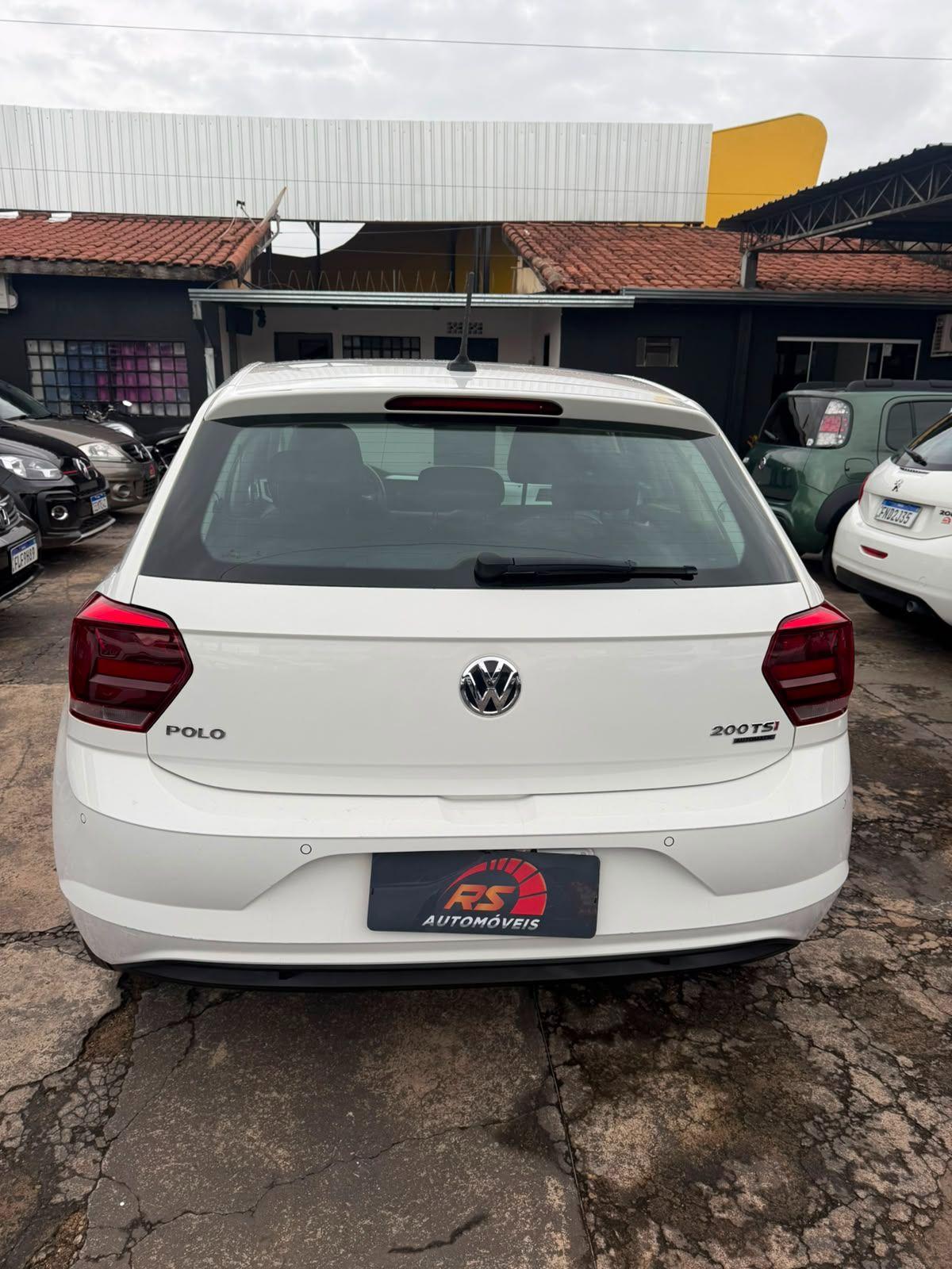 VOLKSWAGEN Polo Hatch - Foto