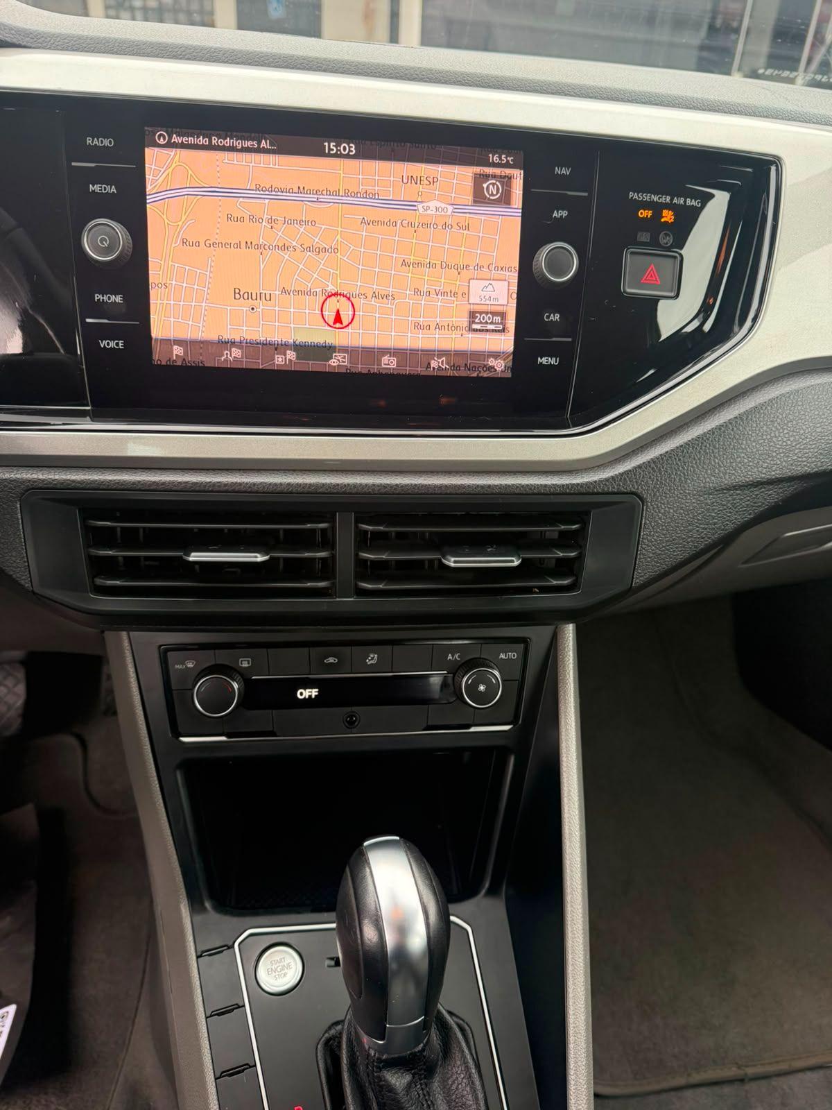 VOLKSWAGEN Polo Hatch - Foto