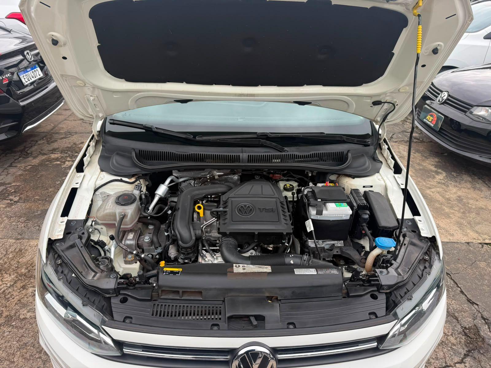 VOLKSWAGEN Polo Hatch - Foto