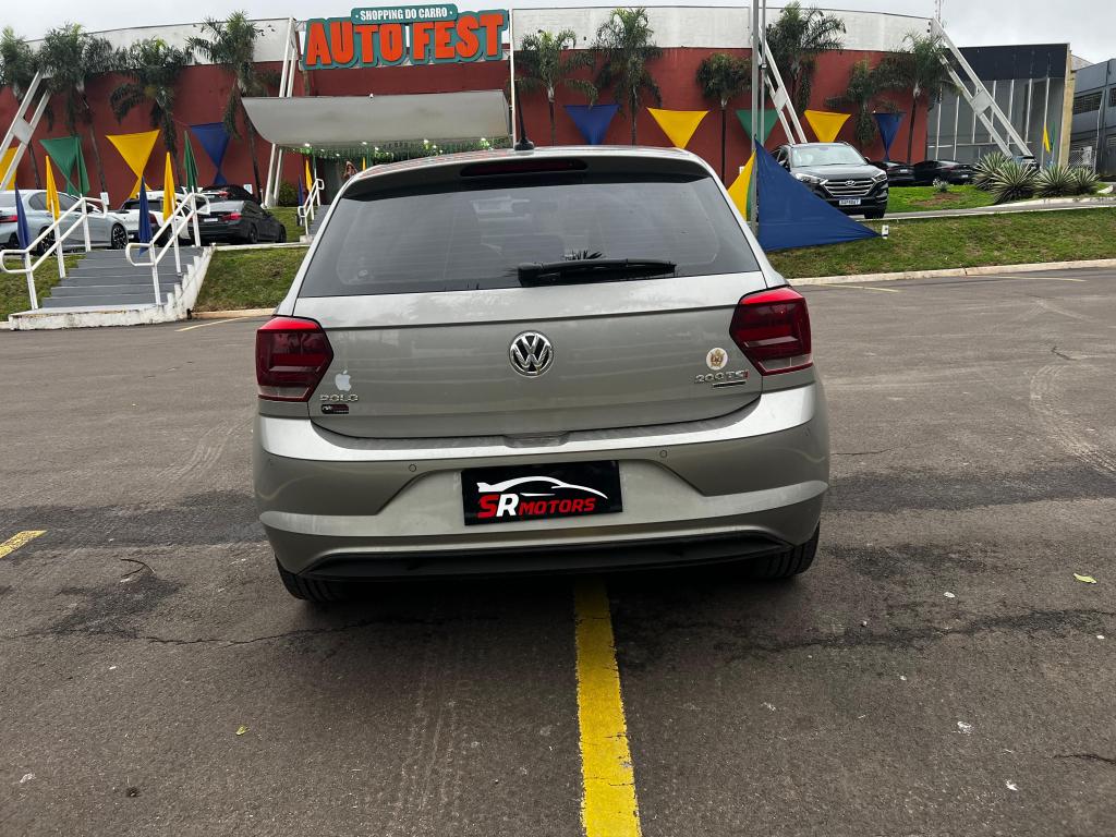 VOLKSWAGEN Polo Hatch - Foto