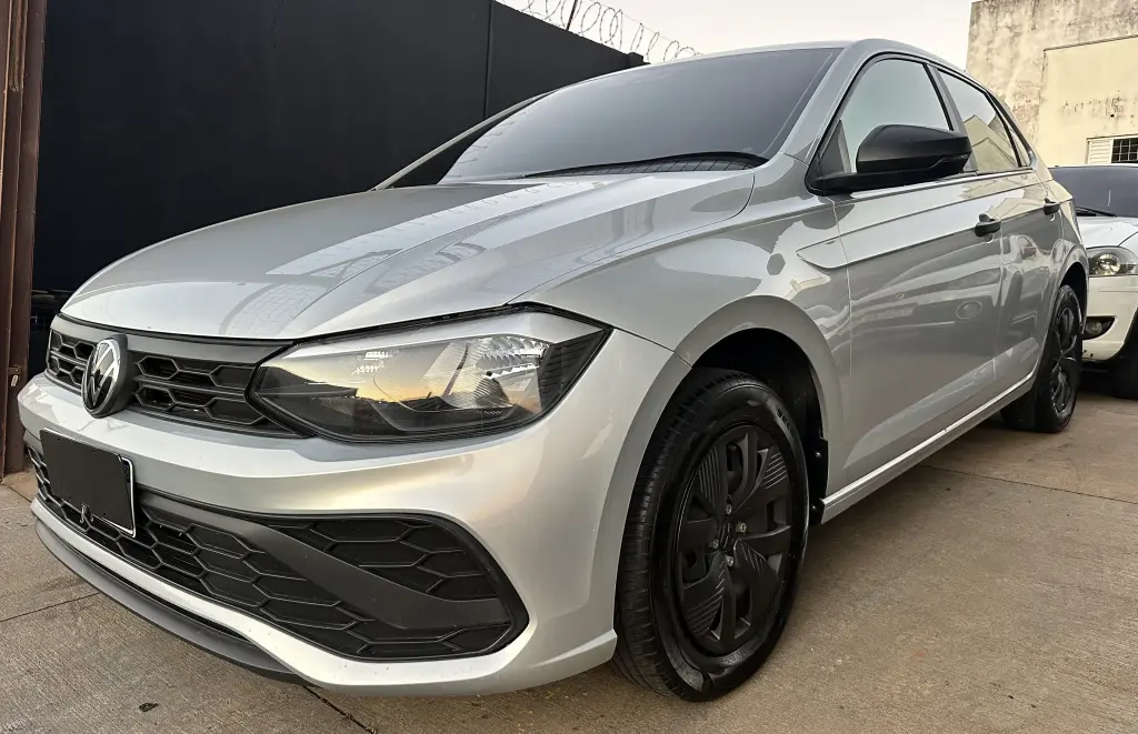 VOLKSWAGEN Polo Hatch - Foto