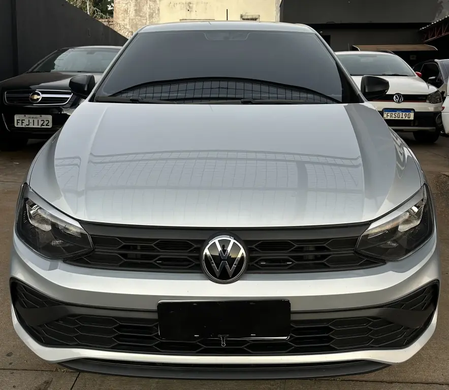 VOLKSWAGEN Polo Hatch - Foto