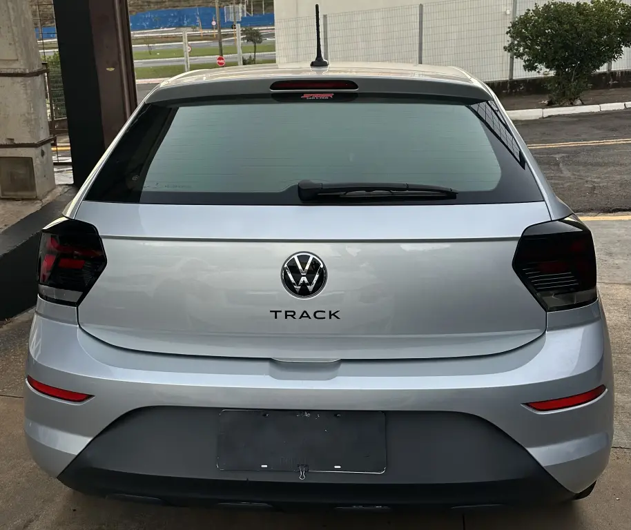 VOLKSWAGEN Polo Hatch - Foto