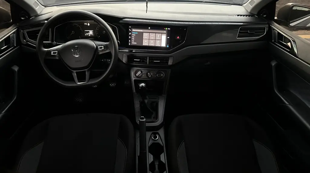 VOLKSWAGEN Polo Hatch - Foto