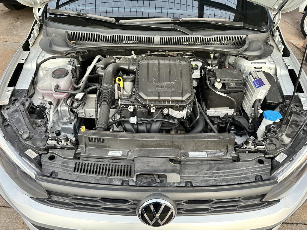 VOLKSWAGEN Polo Hatch - Foto
