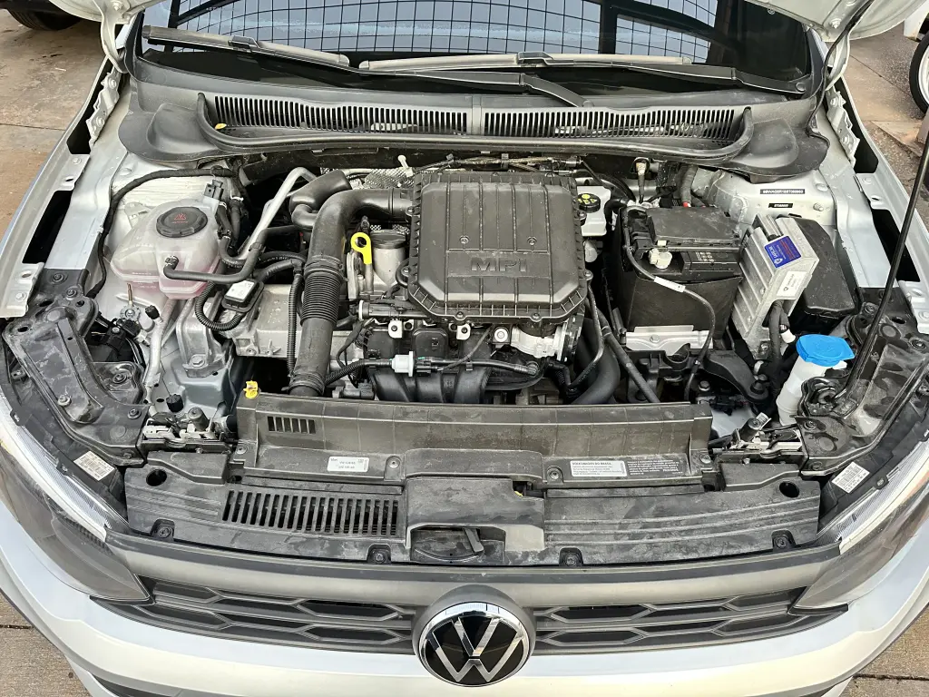 VOLKSWAGEN Polo Hatch - Foto