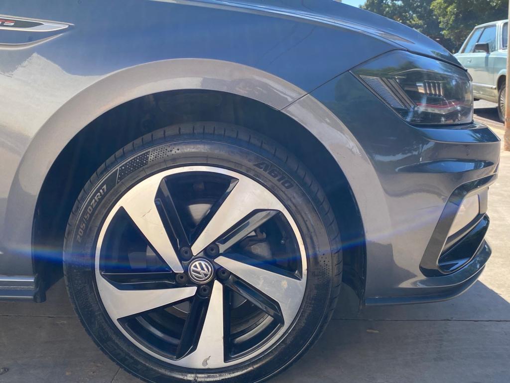 VOLKSWAGEN Polo Hatch - Foto