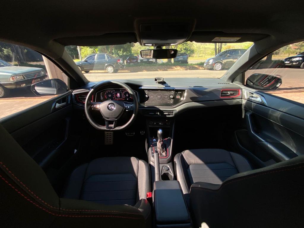 VOLKSWAGEN Polo Hatch - Foto