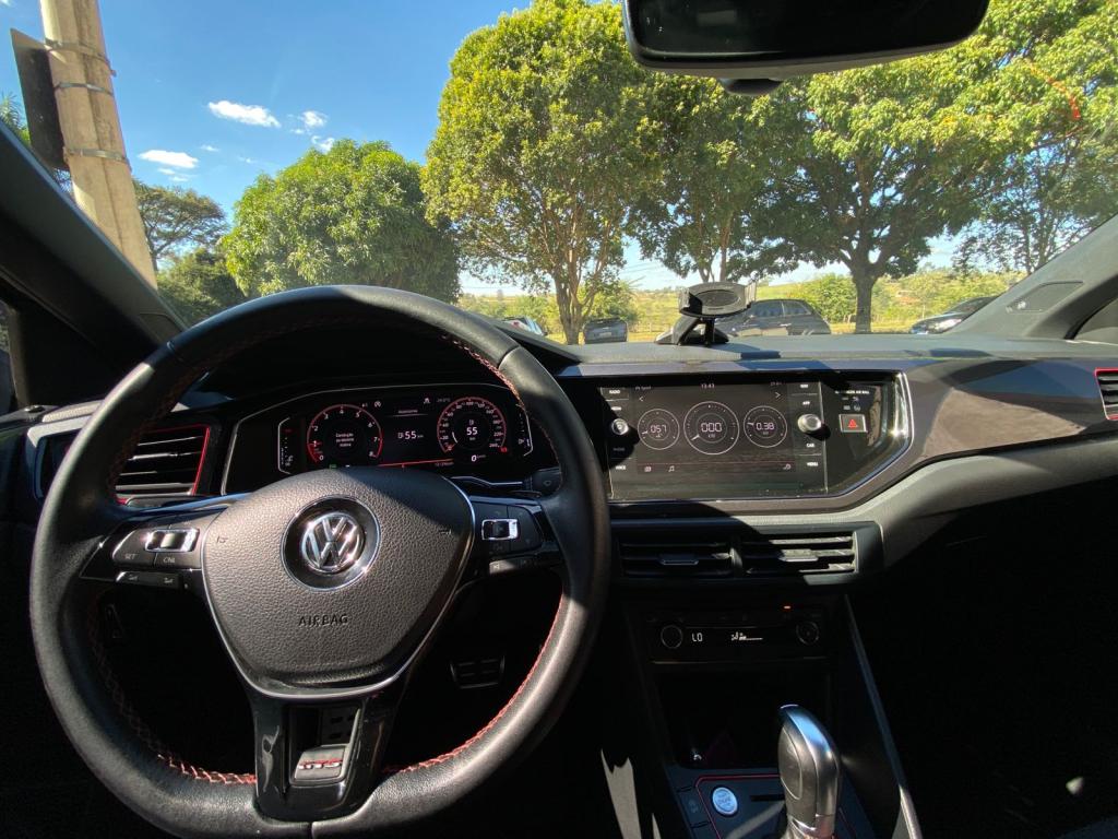 VOLKSWAGEN Polo Hatch - Foto