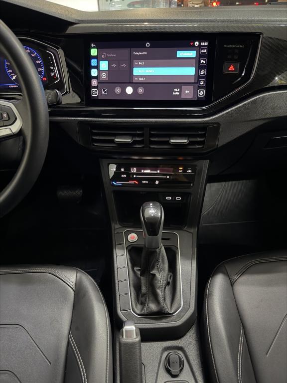 VOLKSWAGEN Polo Hatch - Foto
