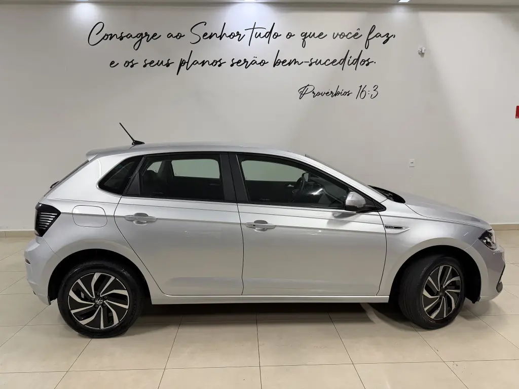 VOLKSWAGEN Polo Hatch - Foto
