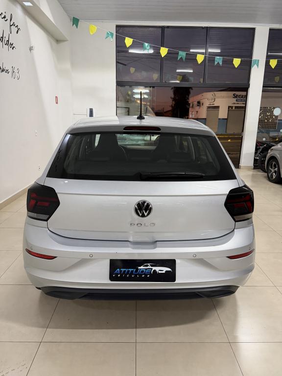 VOLKSWAGEN Polo Hatch - Foto