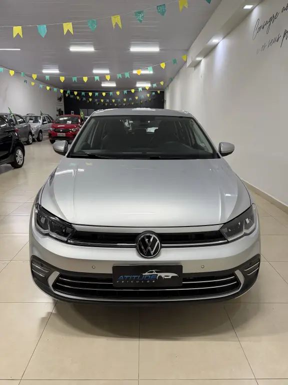 VOLKSWAGEN Polo Hatch - Foto