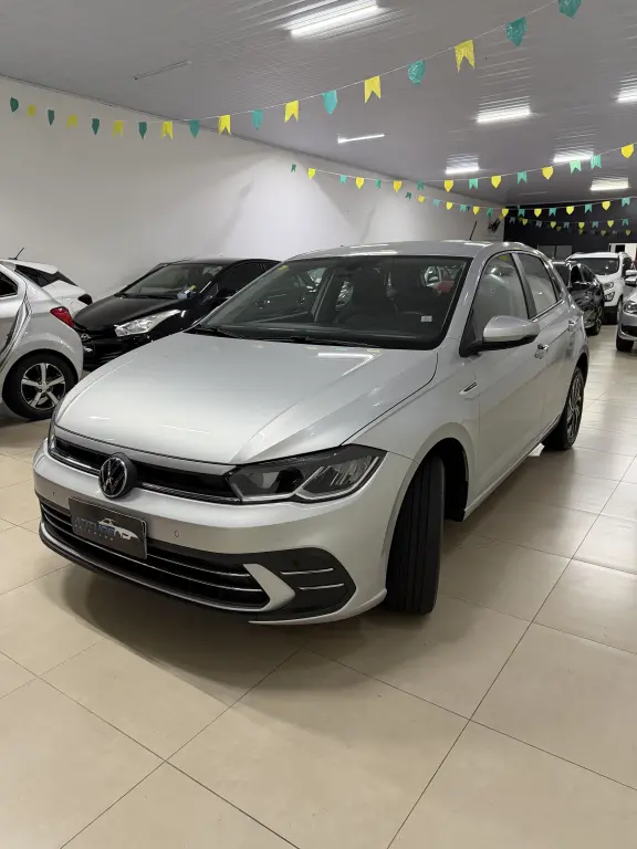 VOLKSWAGEN Polo Hatch - Foto