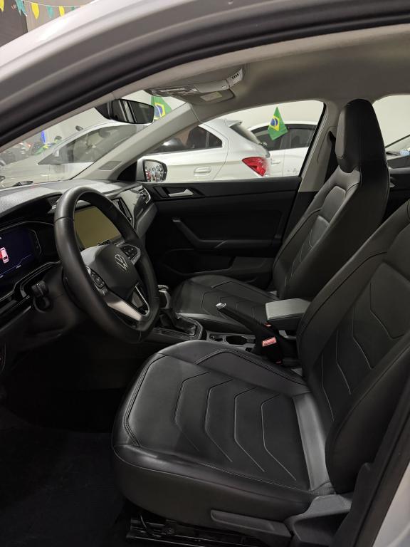 VOLKSWAGEN Polo Hatch - Foto