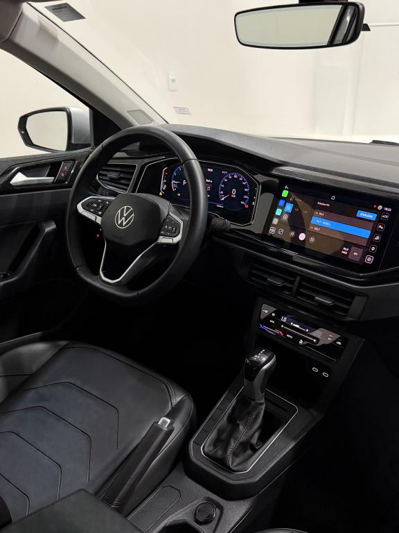 VOLKSWAGEN Polo Hatch - Foto